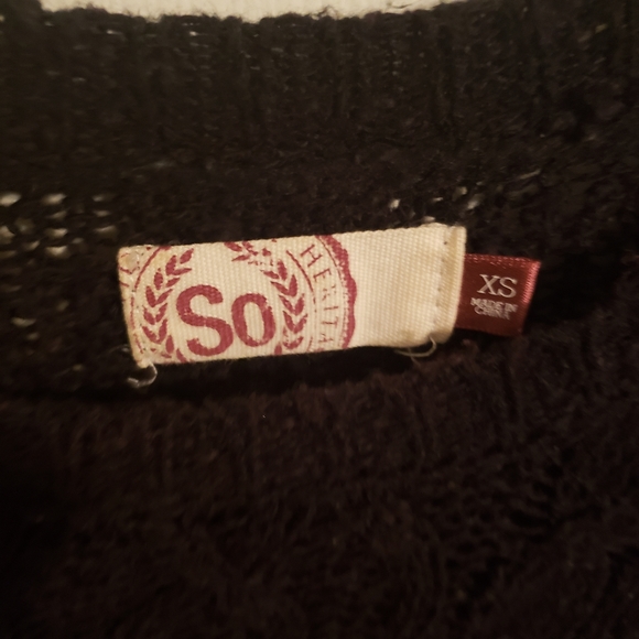 Sweater - Picture 3 of 3